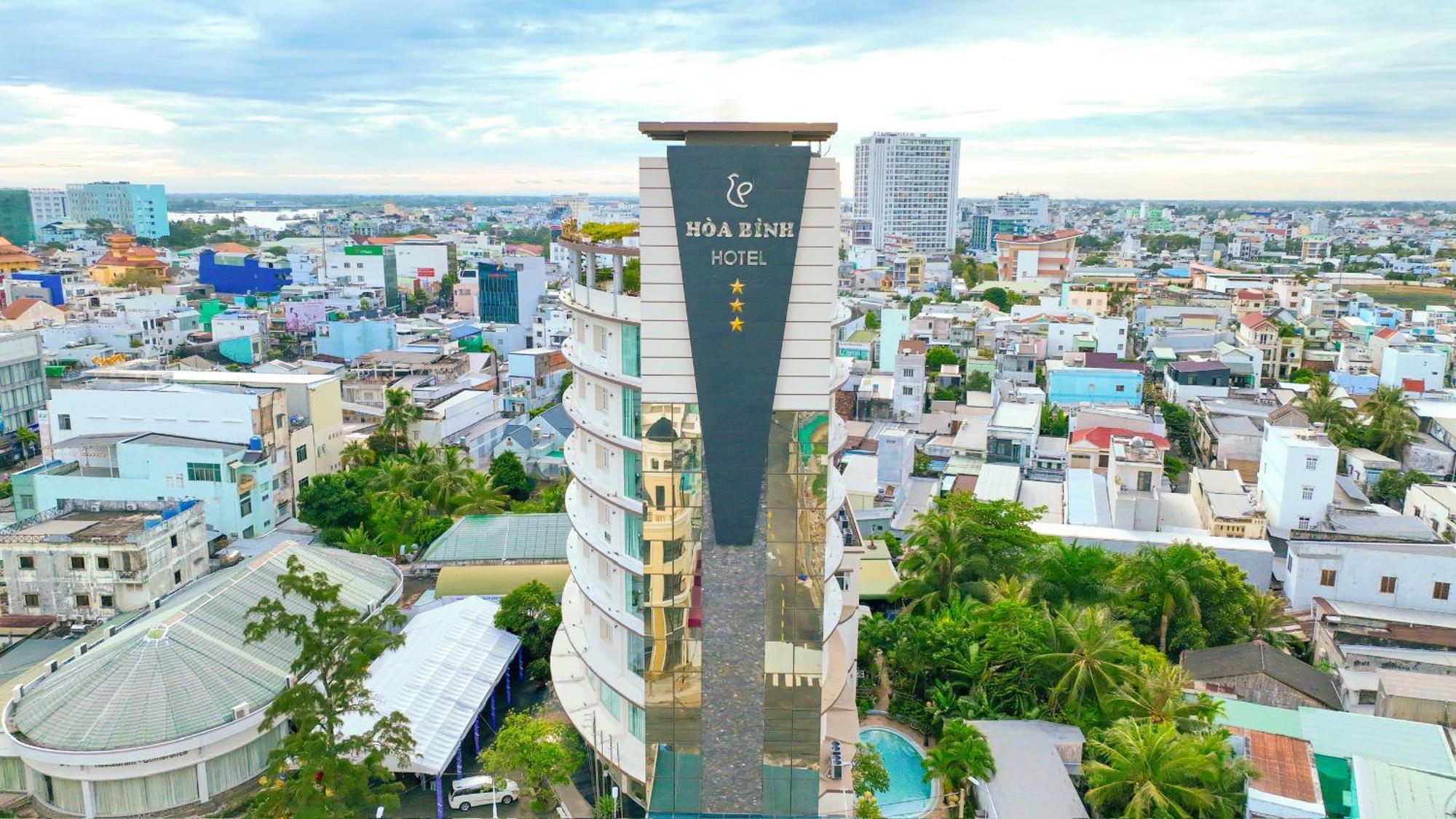 Hoa Binh 1 Hotel Long Xuyên Extérieur photo