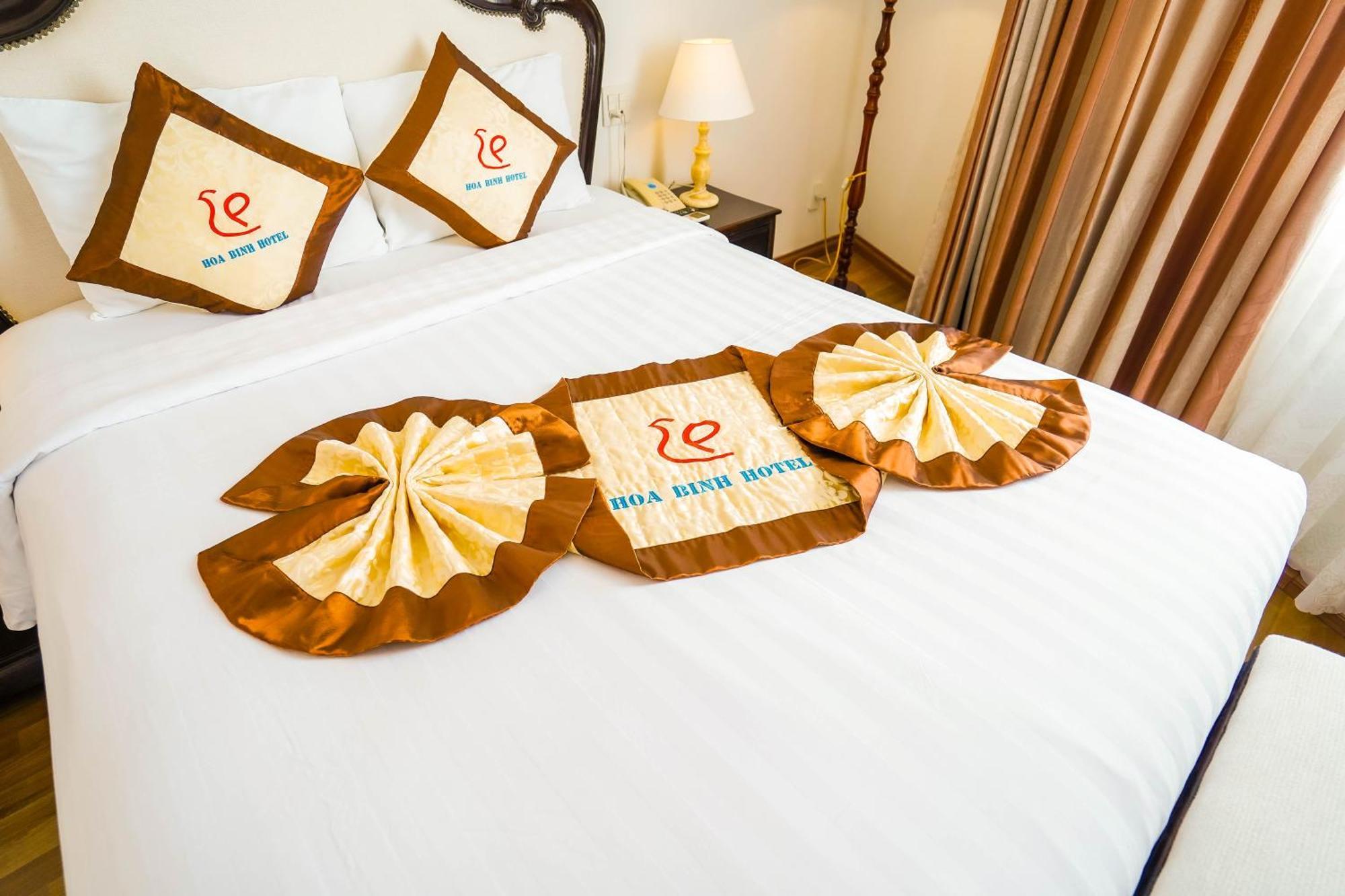 Hoa Binh 1 Hotel Long Xuyên Extérieur photo