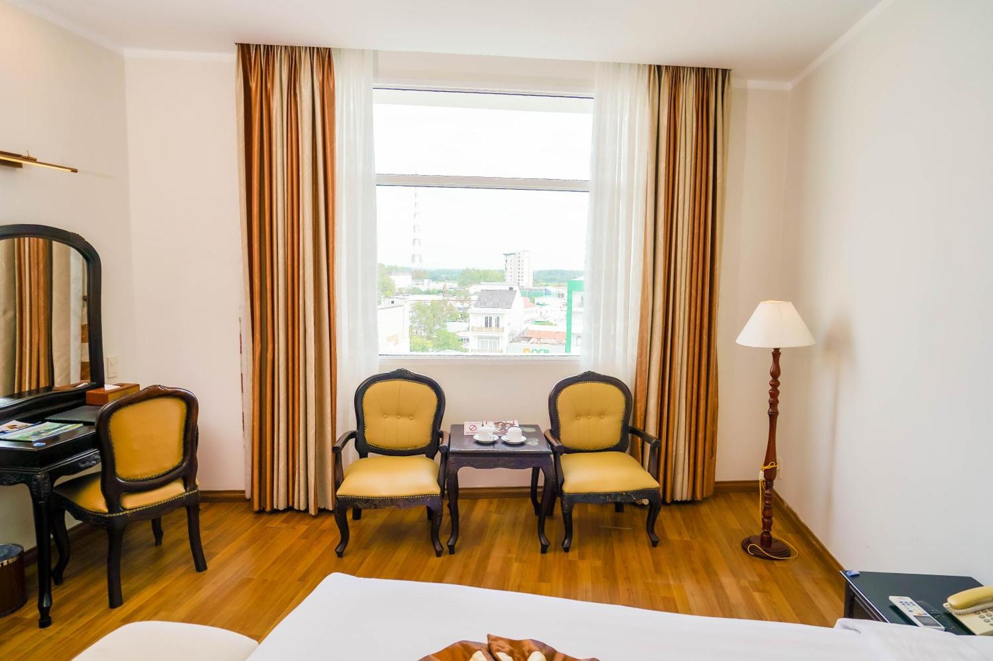 Hoa Binh 1 Hotel Long Xuyên Extérieur photo