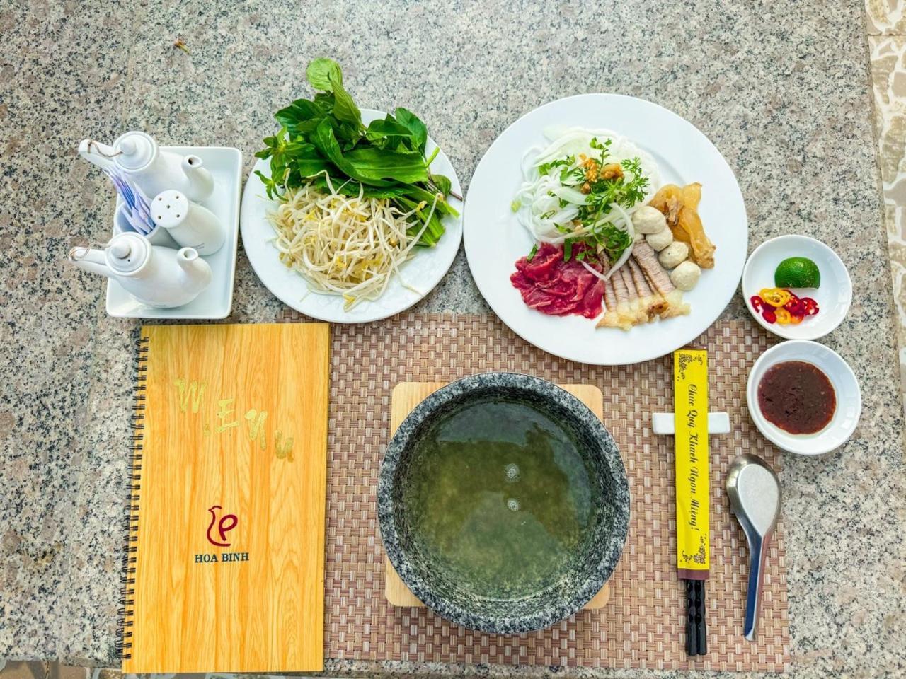 Hoa Binh 1 Hotel Long Xuyên Extérieur photo