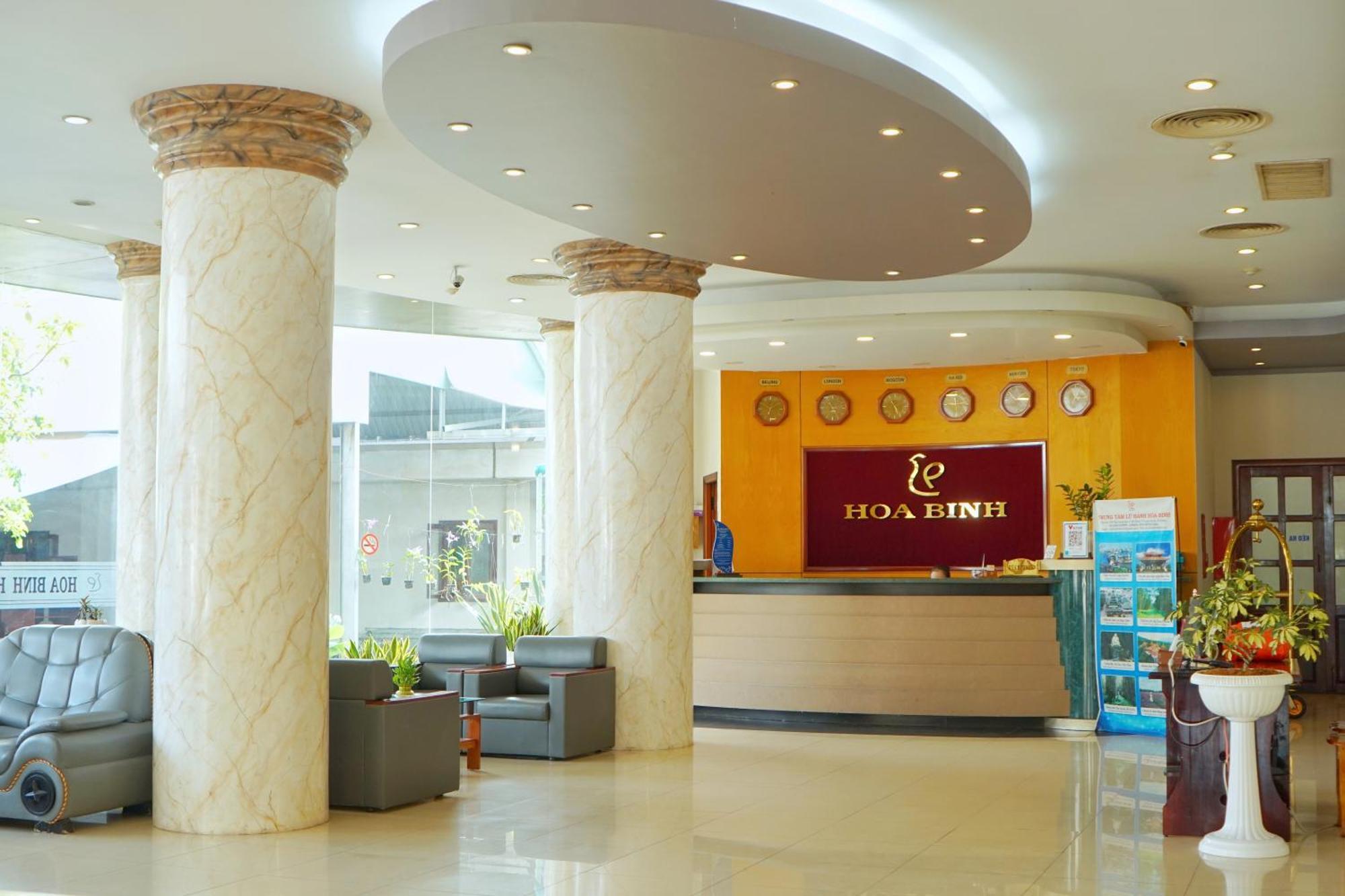 Hoa Binh 1 Hotel Long Xuyên Extérieur photo
