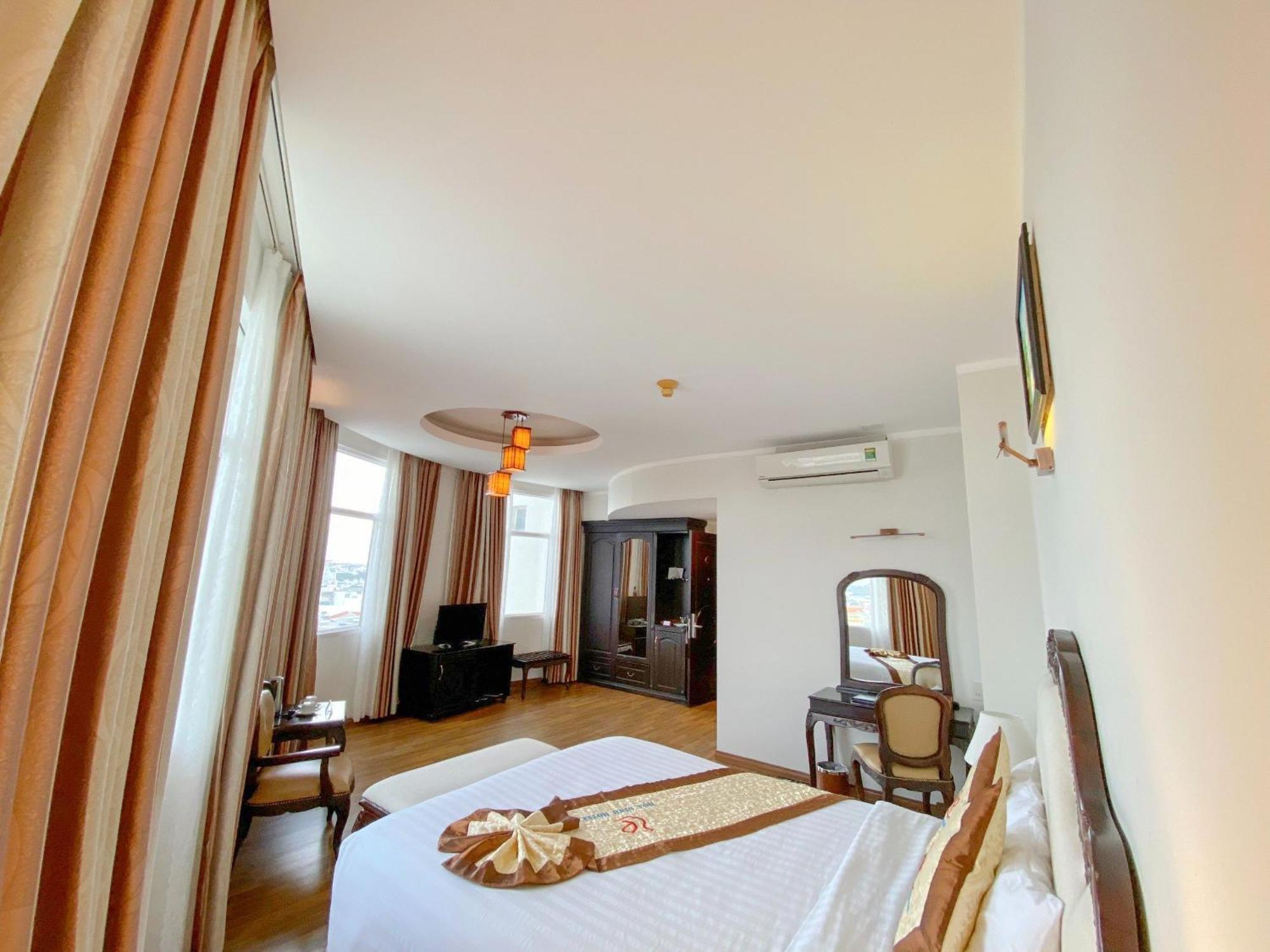 Hoa Binh 1 Hotel Long Xuyên Extérieur photo