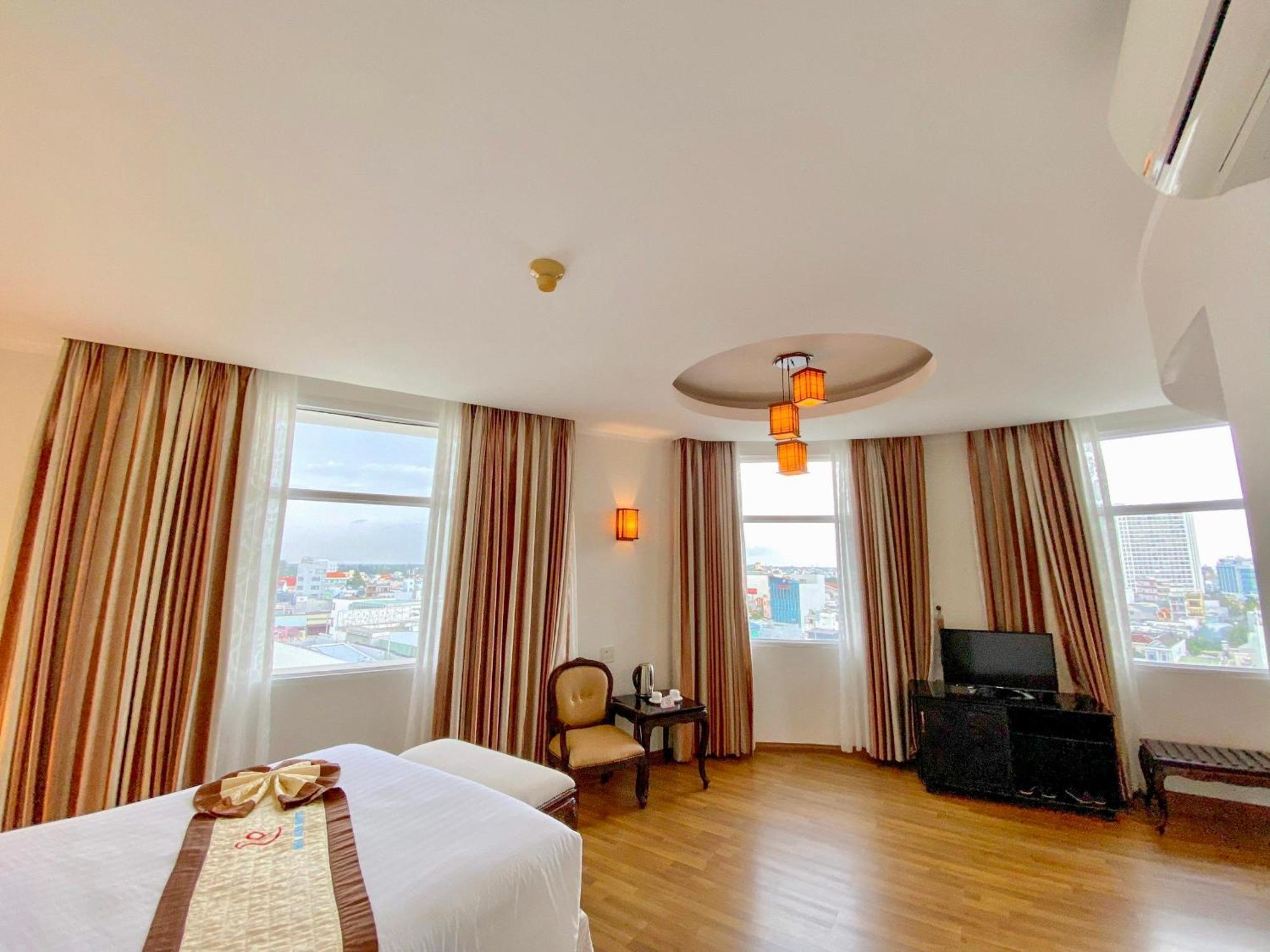Hoa Binh 1 Hotel Long Xuyên Extérieur photo