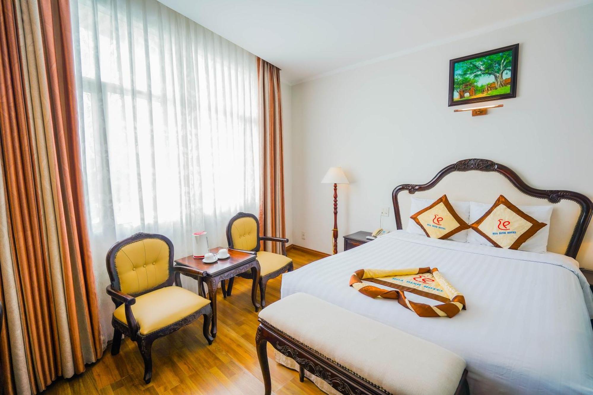 Hoa Binh 1 Hotel Long Xuyên Extérieur photo