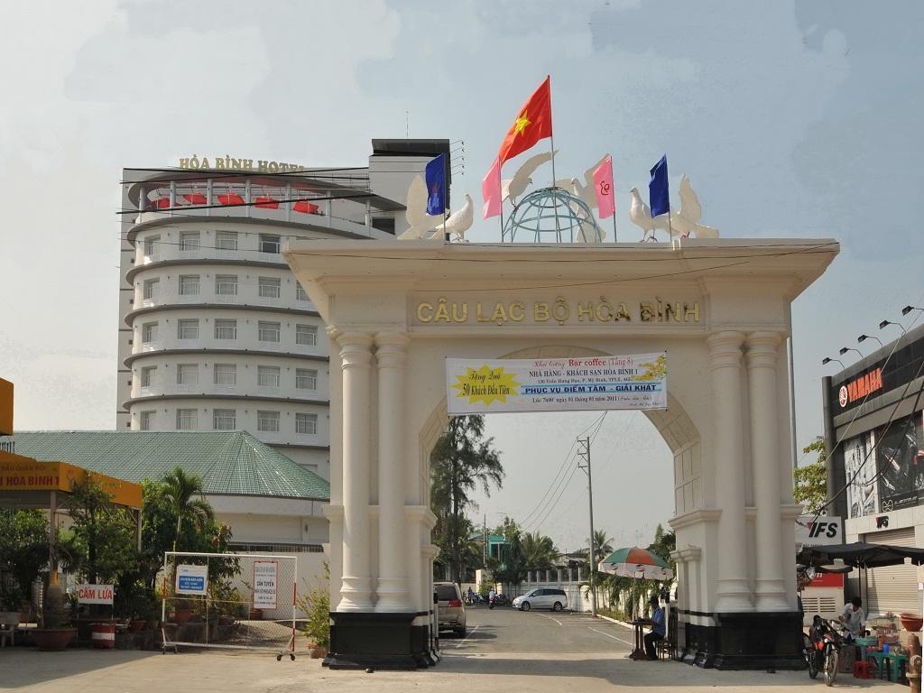 Hoa Binh 1 Hotel Long Xuyên Extérieur photo